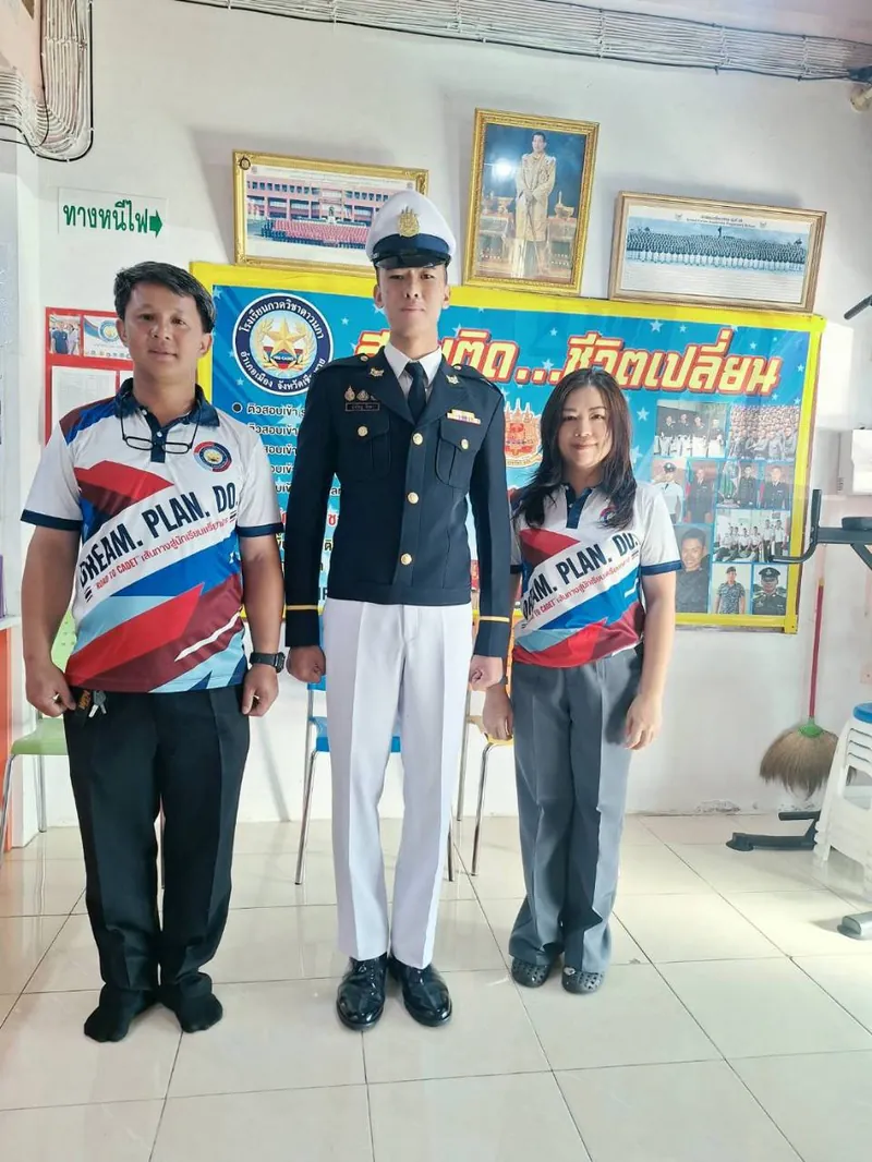 รุ่นพี่ศิษย์เก่ากับคุณครู