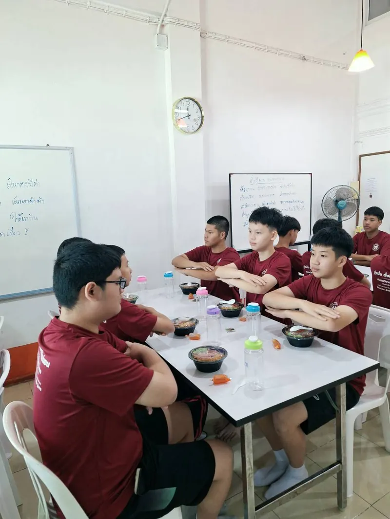 มื้อเย็นพร้อมหน้ากัน